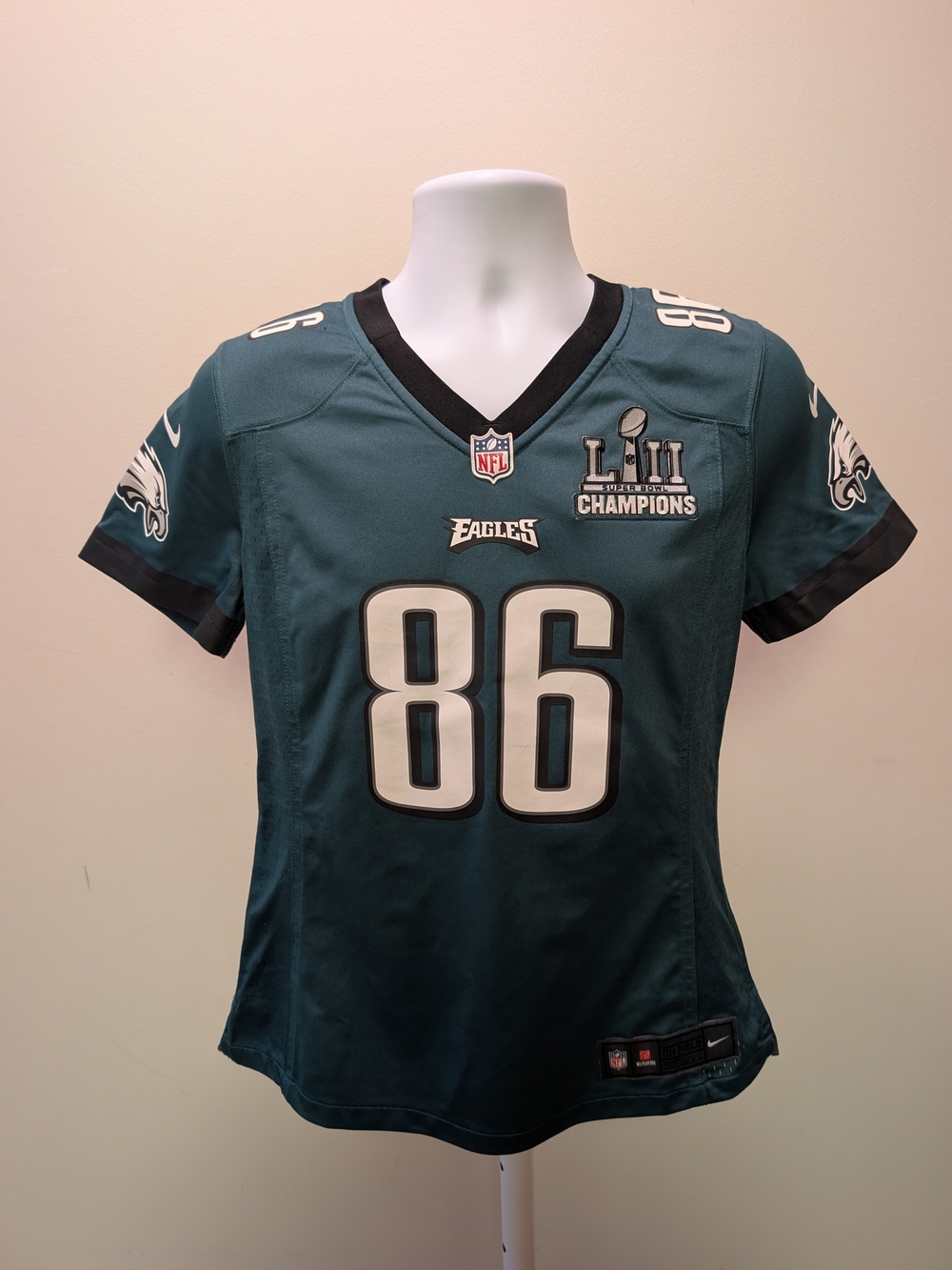 Nike Philadelphia Eagles Zach Ertz #86 Super Bowl LII Champions Jersey - Women's